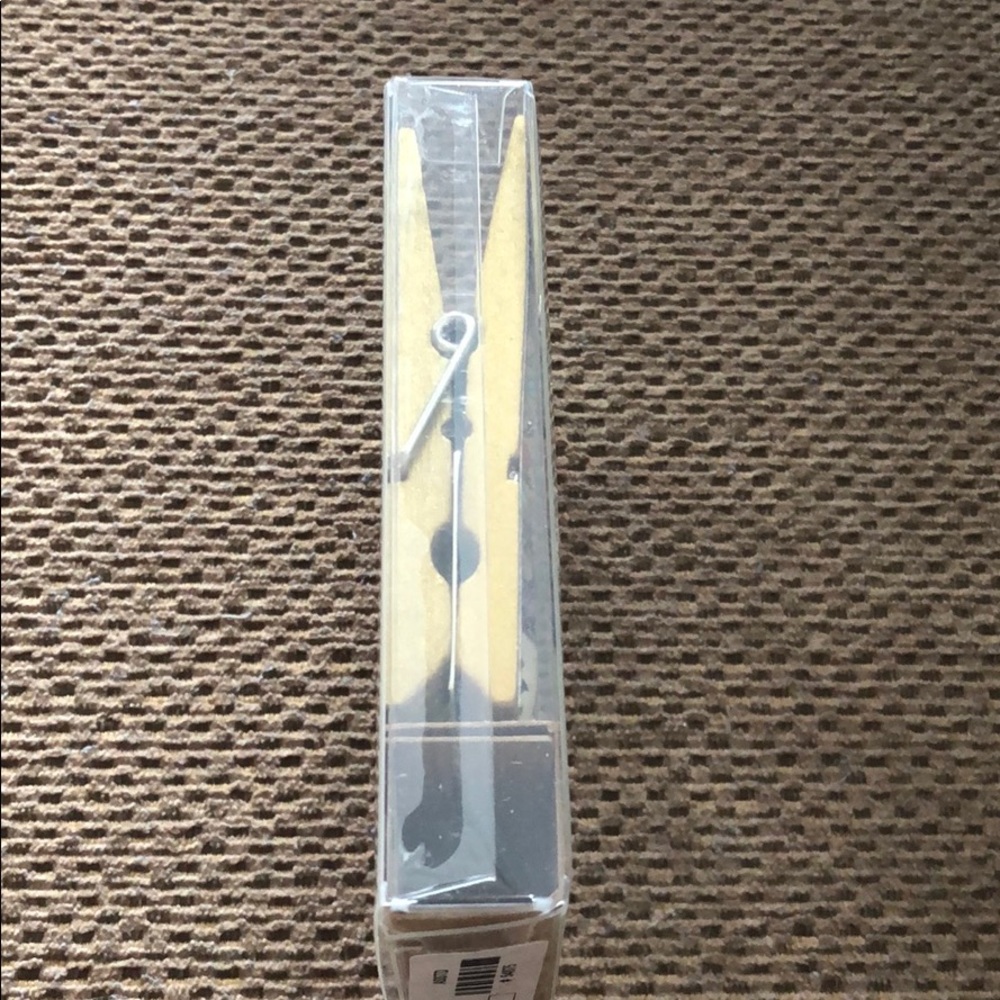 NWT Clothespin magnets - Picture 3 of 4
